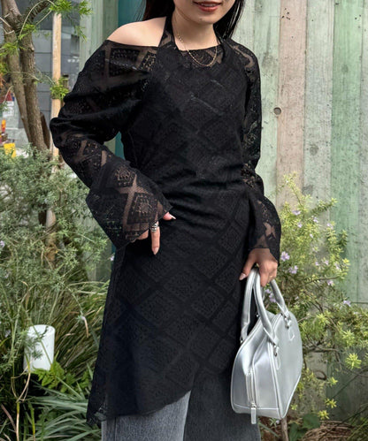 【柳樹】層疊蕾絲露背高領連衣裙