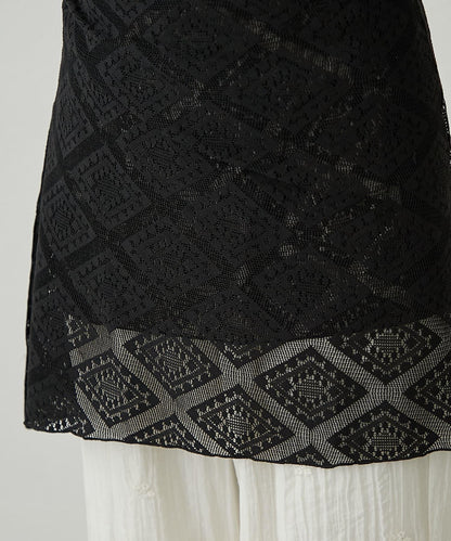 【柳樹】層疊蕾絲露背高領連衣裙