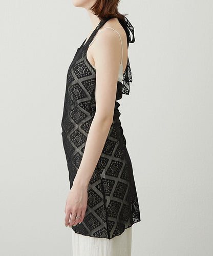 【柳樹】層疊蕾絲露背高領連衣裙