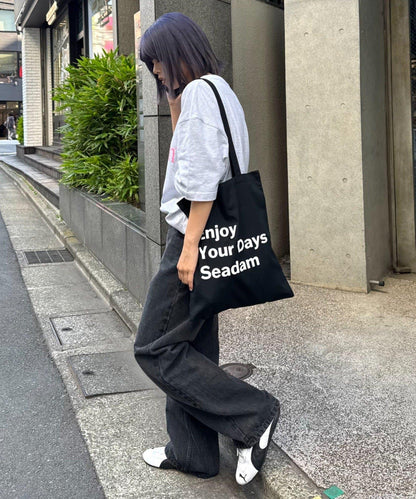 【SEADAM】〈男女通用〉信息印花手提包
