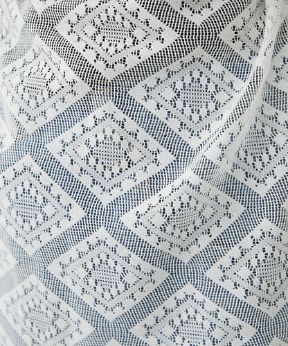 【柳樹】層疊蕾絲露背高領連衣裙