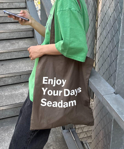 【SEADAM】〈男女通用〉信息印花手提包