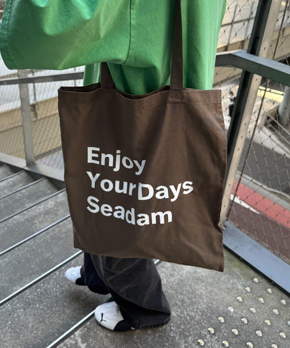 【SEADAM】〈男女通用〉信息印花手提包