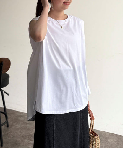 後背開叉無袖上衣