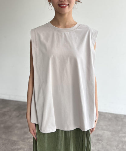 後背開叉無袖上衣