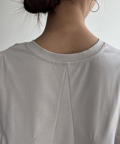 後背開叉無袖上衣