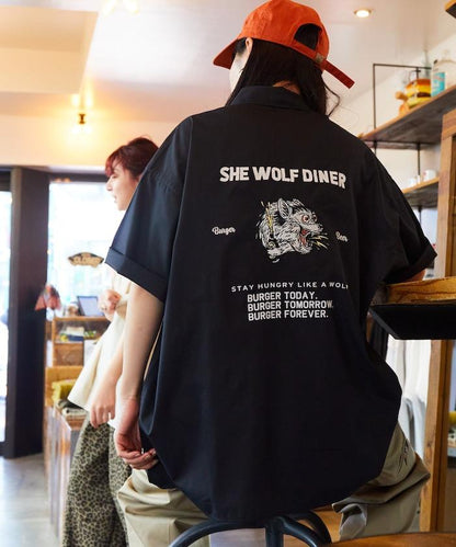 SHE WOLF DINER×FREAK'S STORE/海狼餐廳 寬鬆設計 刺繡 短袖 襯衫