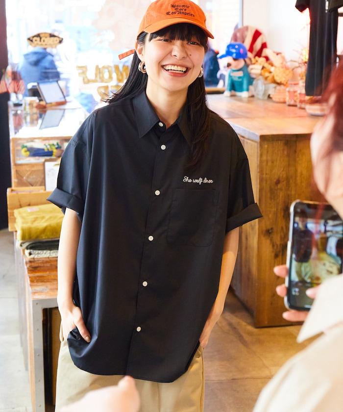 SHE WOLF DINER×FREAK'S STORE/海狼餐廳 寬鬆設計 刺繡 短袖 襯衫