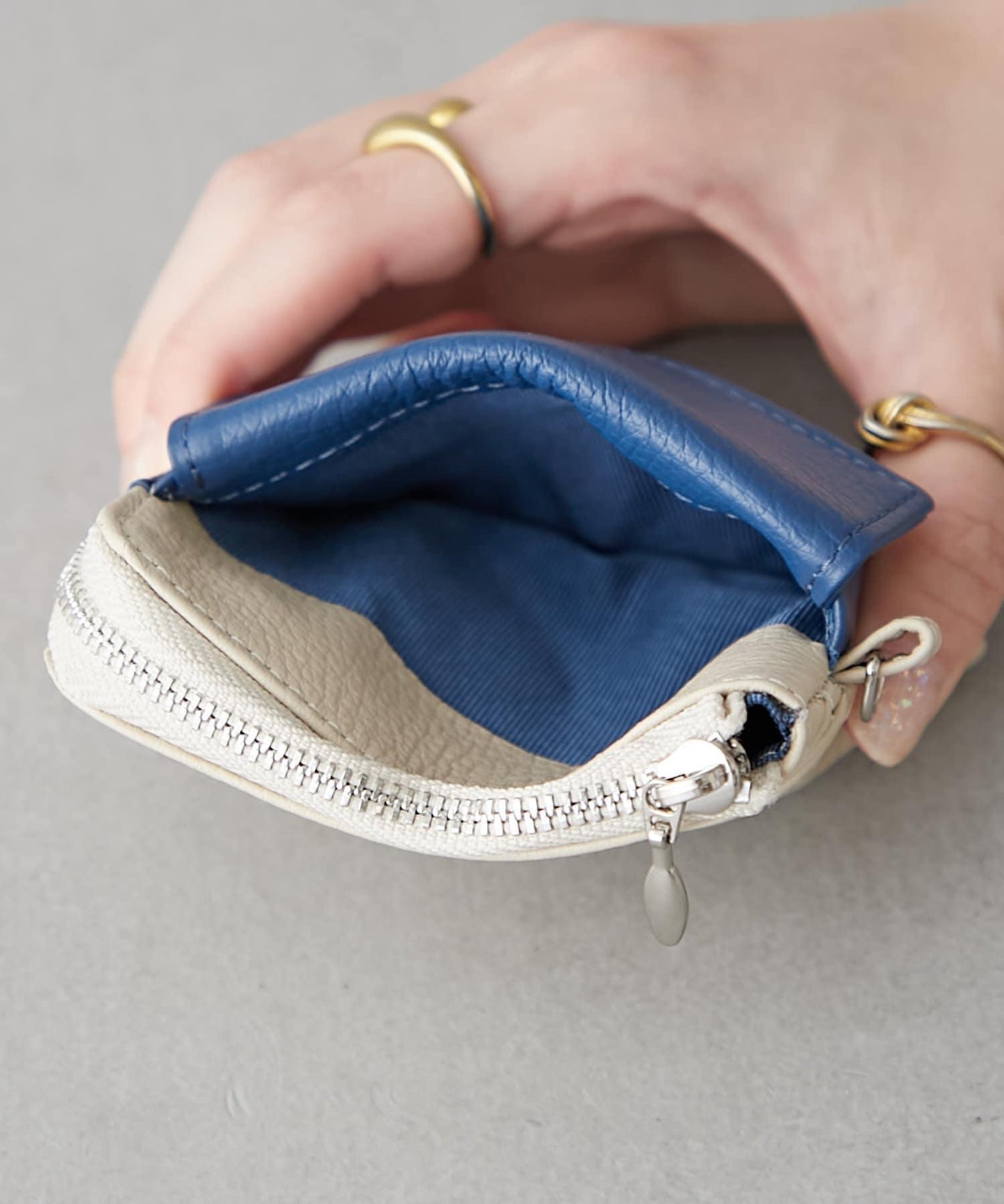 【onoff// オノフ】真皮迷你多功能錢包