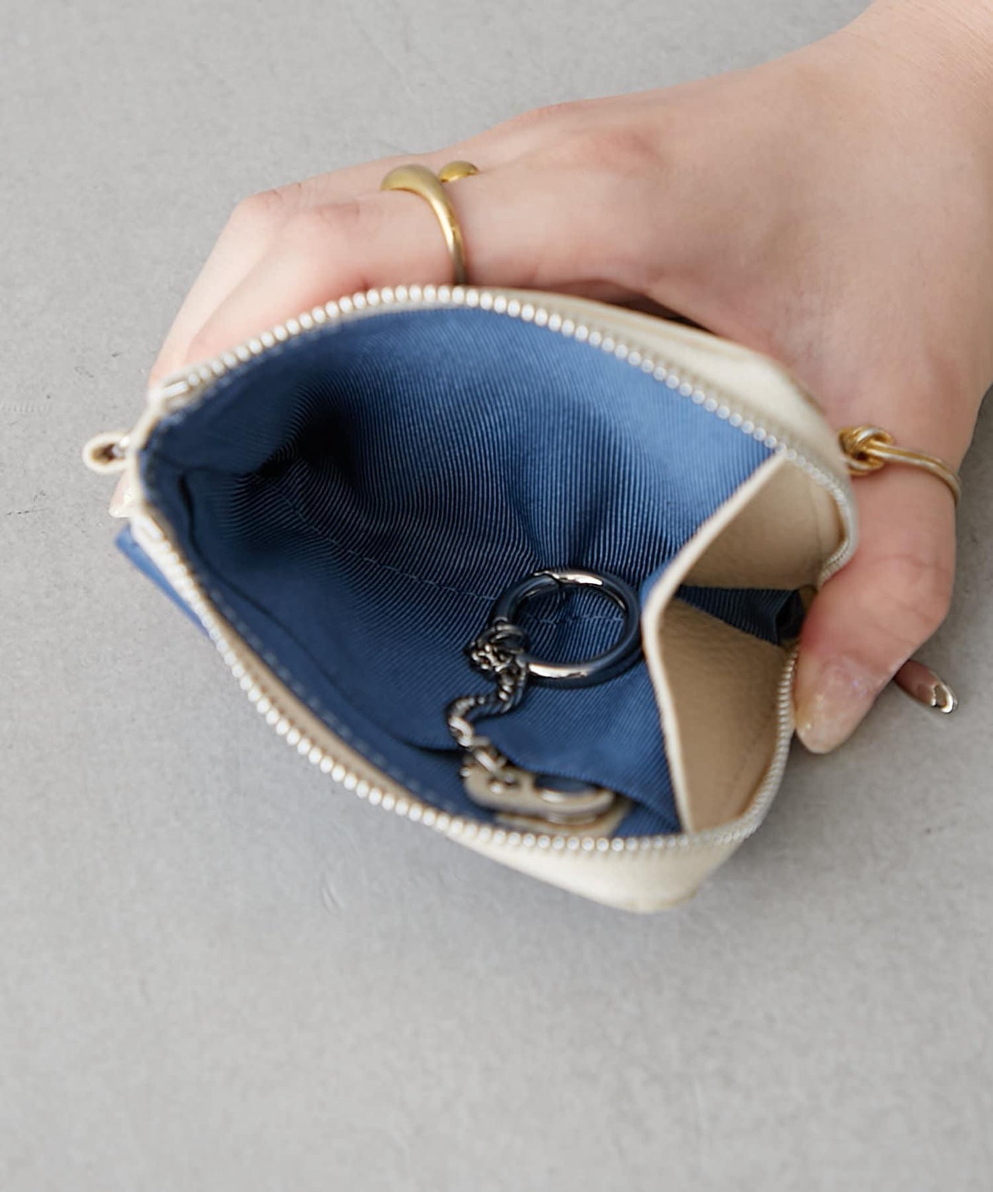 【onoff// オノフ】真皮迷你多功能錢包