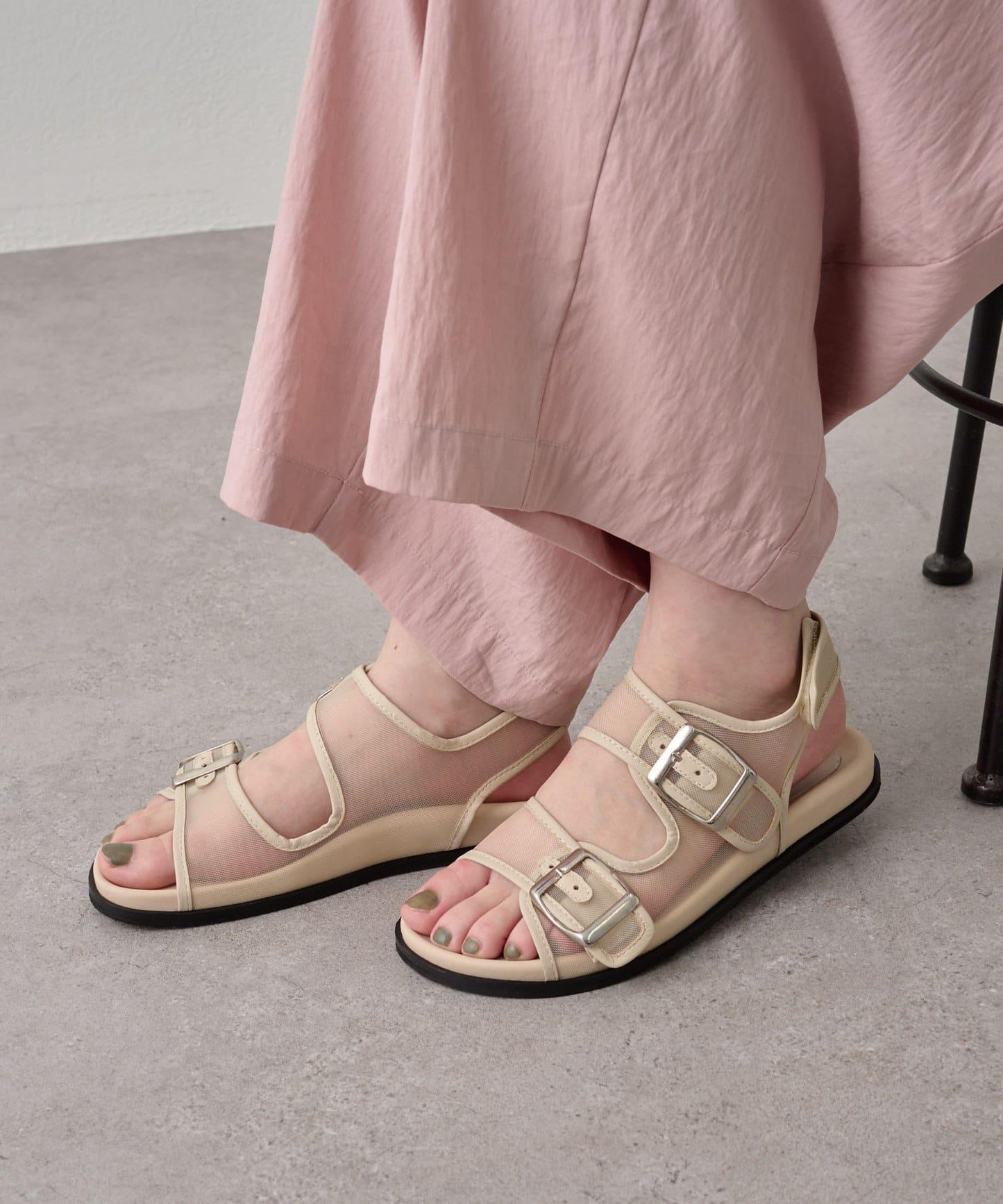網眼雙帶涼鞋