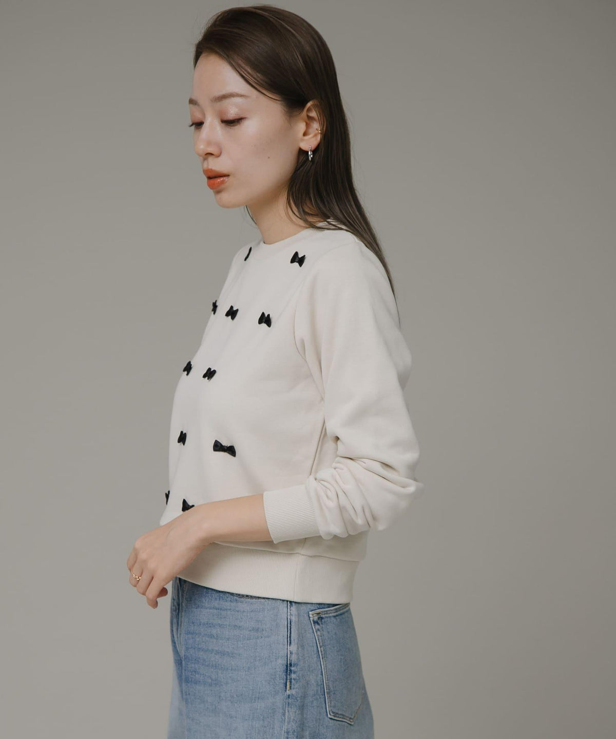 174096325