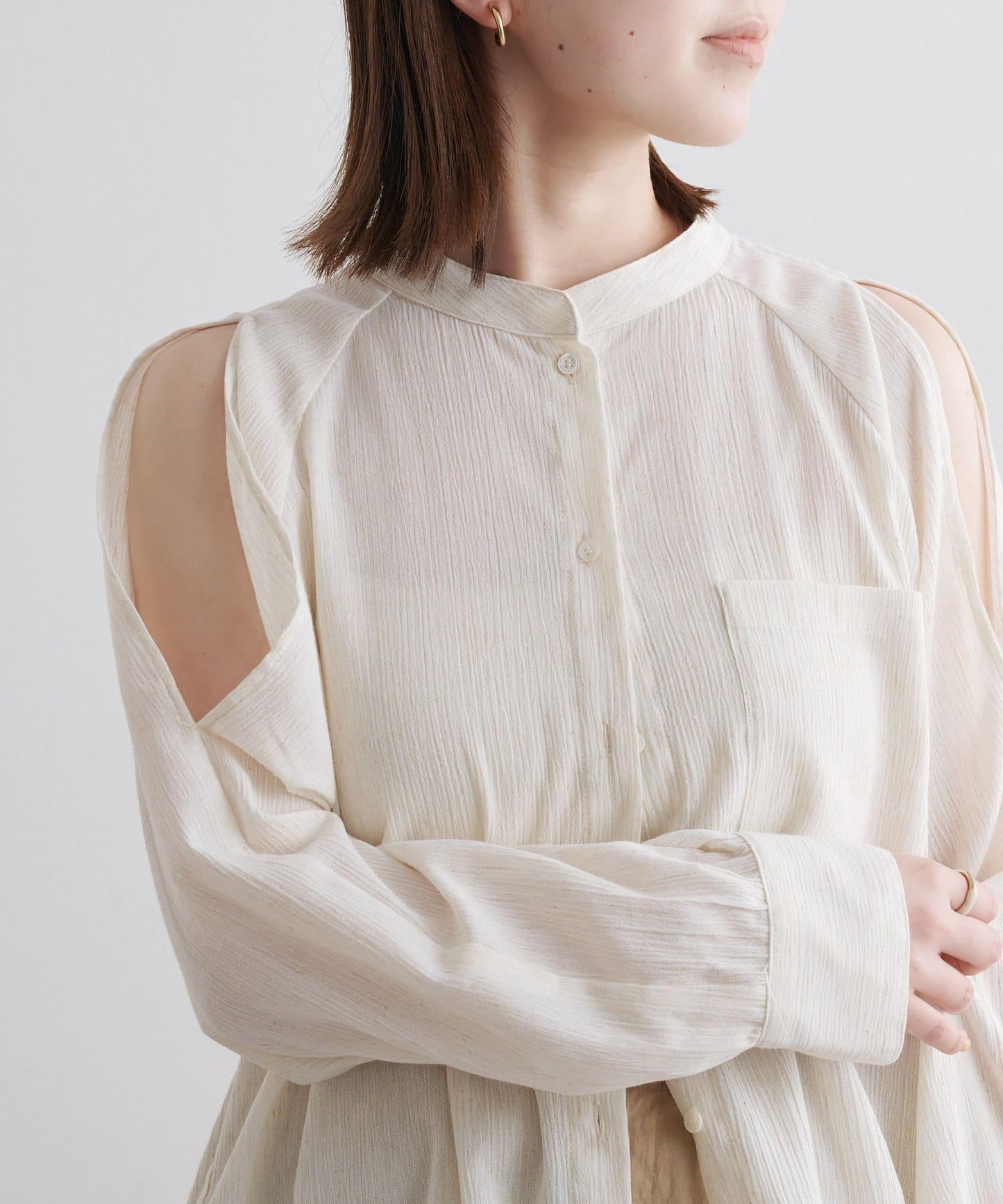 優雅露肩開衩襯衫