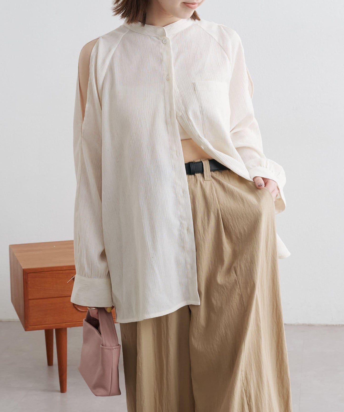 優雅露肩開衩襯衫