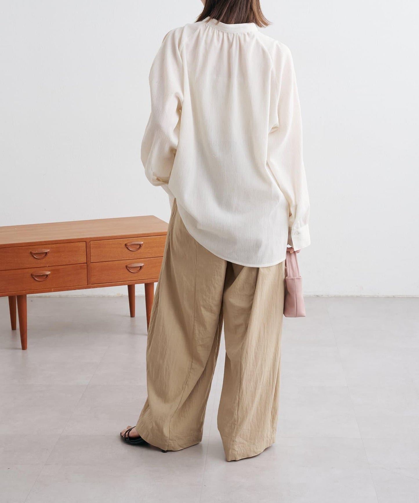 優雅露肩開衩襯衫