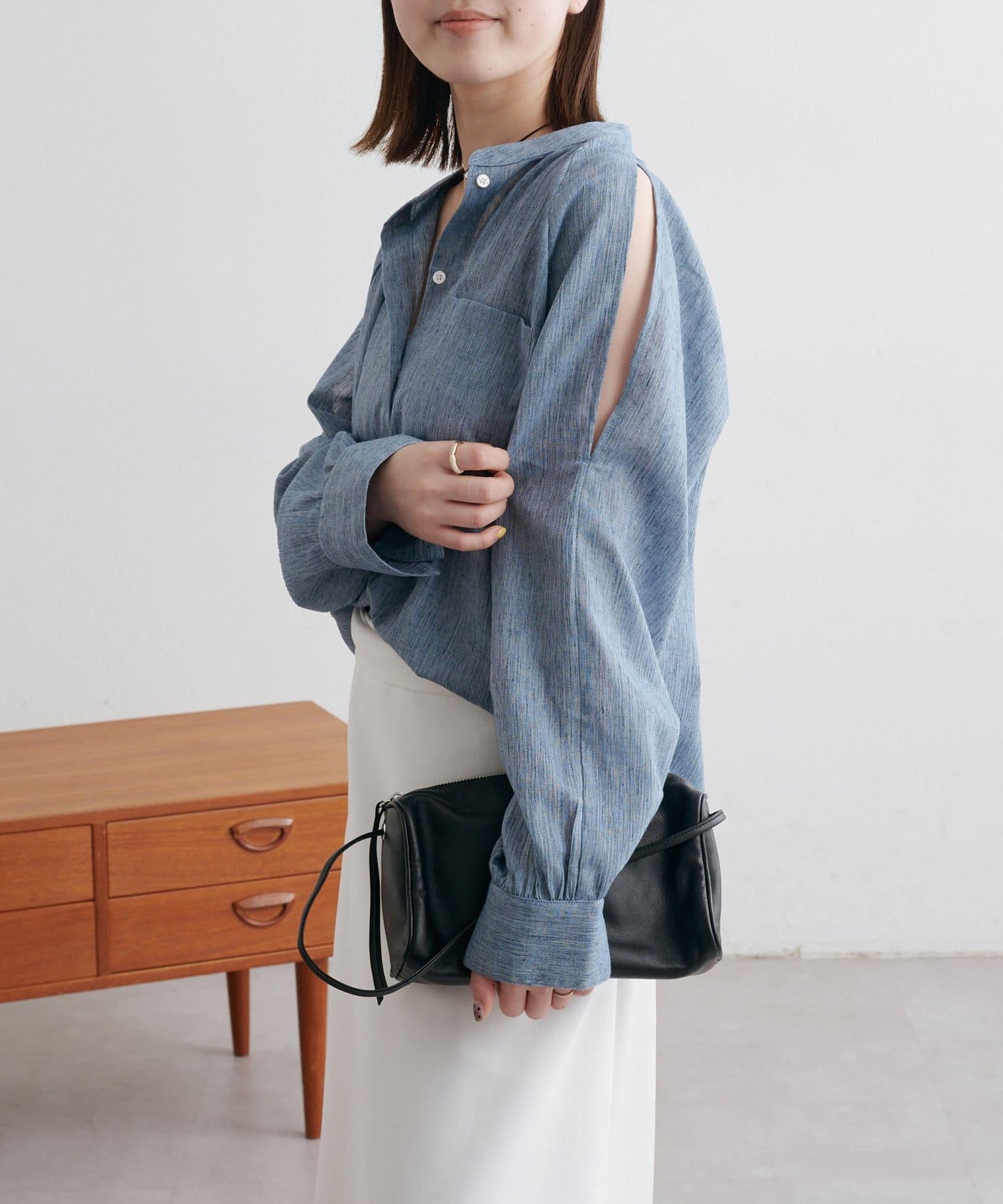 優雅露肩開衩襯衫