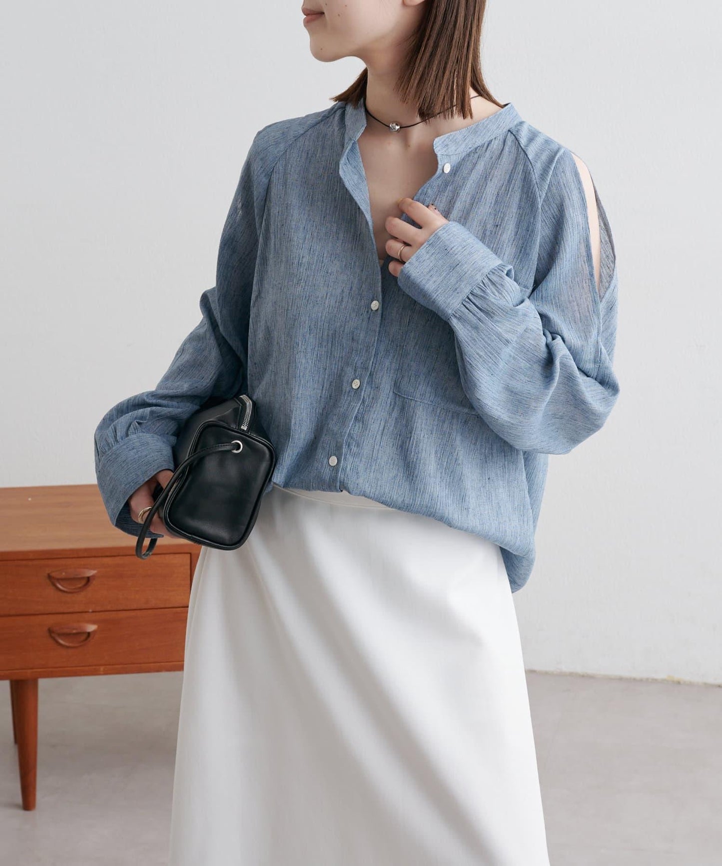 優雅露肩開衩襯衫