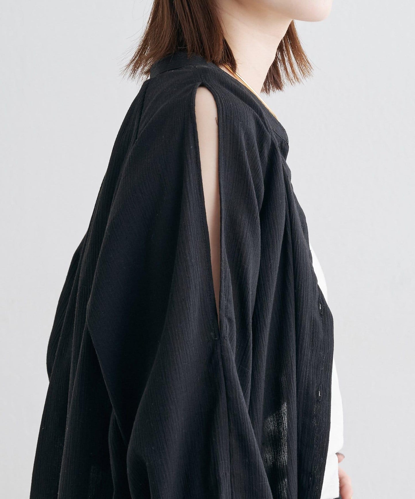 優雅露肩開衩襯衫