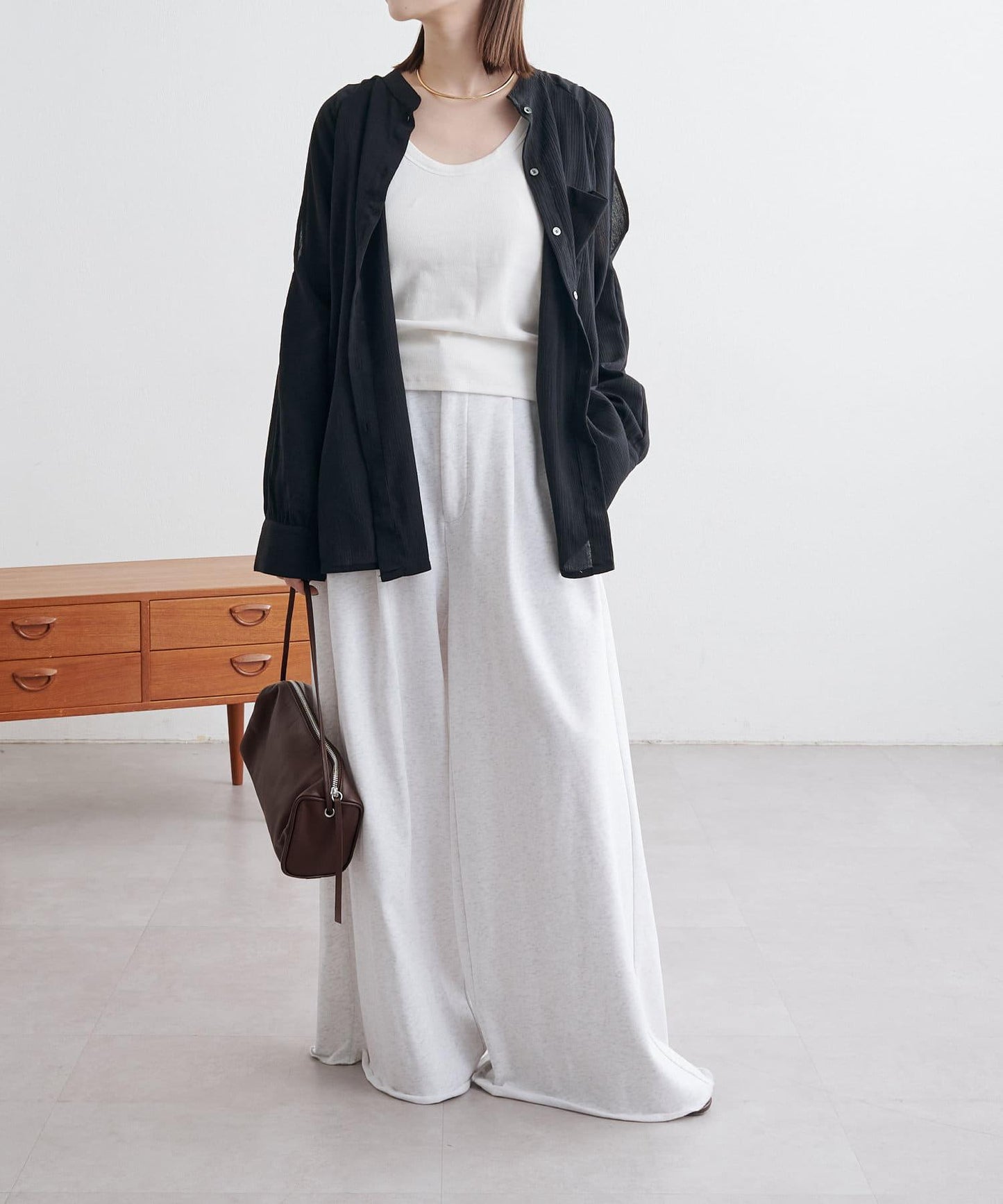 優雅露肩開衩襯衫