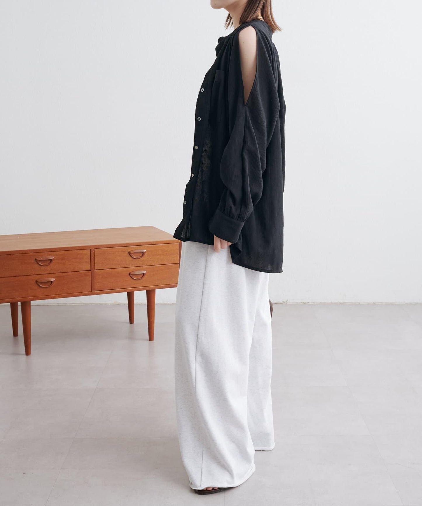 優雅露肩開衩襯衫