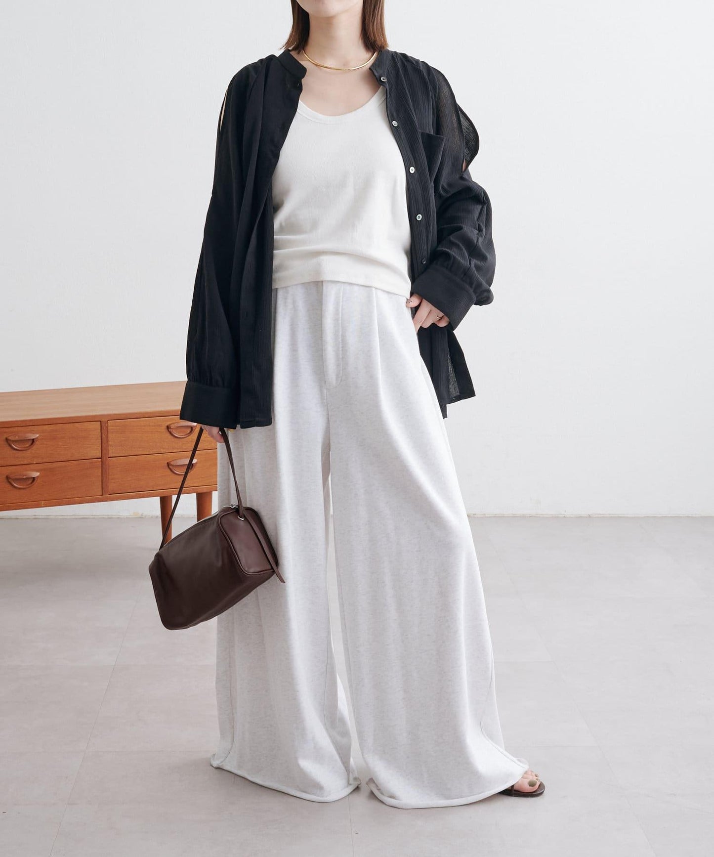 優雅露肩開衩襯衫