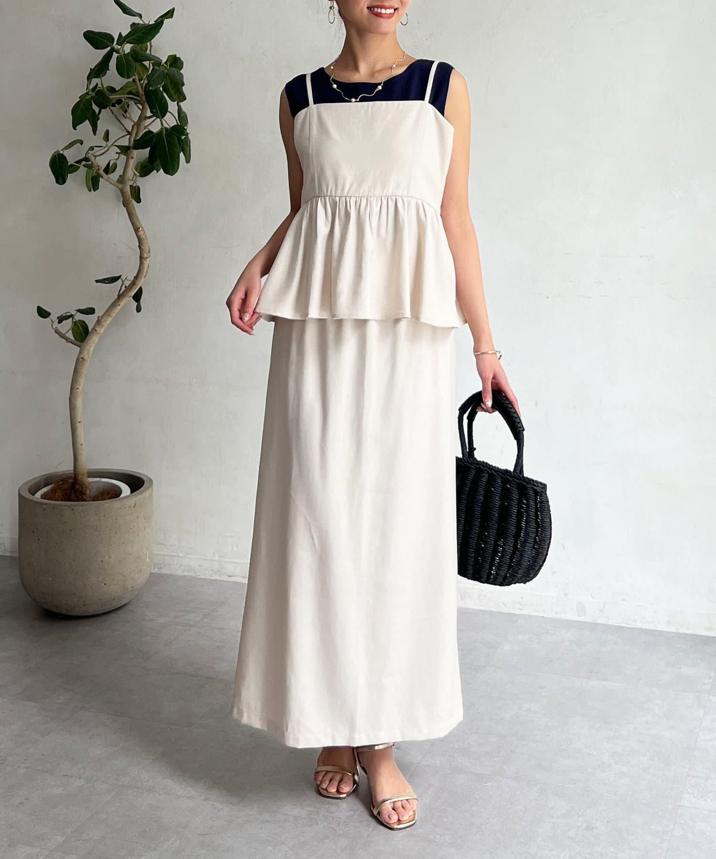 【搭配力出眾】【成熟可愛體型修飾】吊帶連衣裙×緊身裙