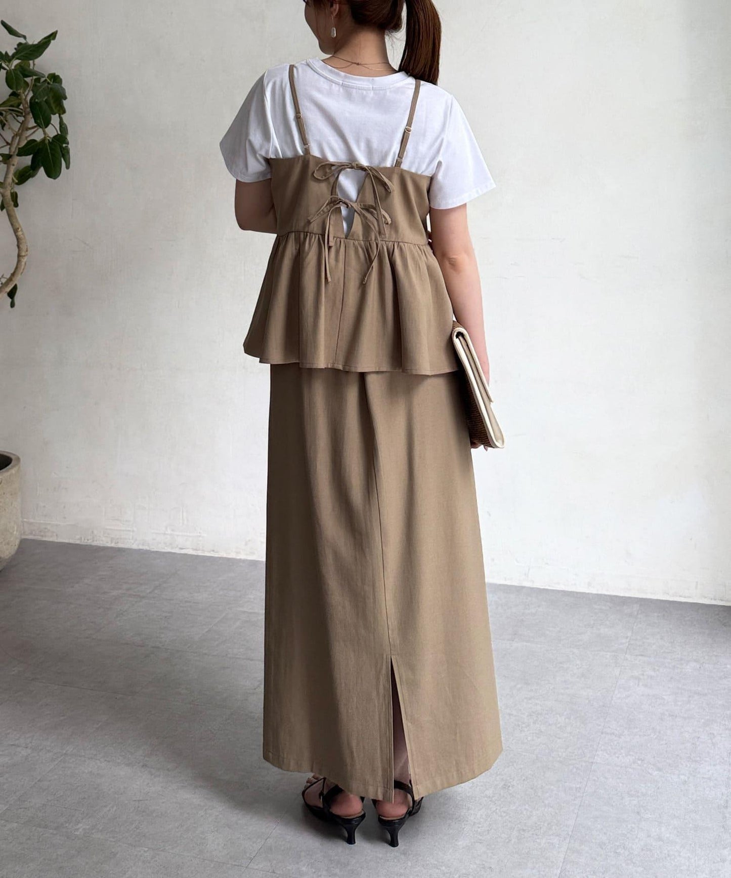 【搭配力出眾】【成熟可愛體型修飾】吊帶連衣裙×緊身裙