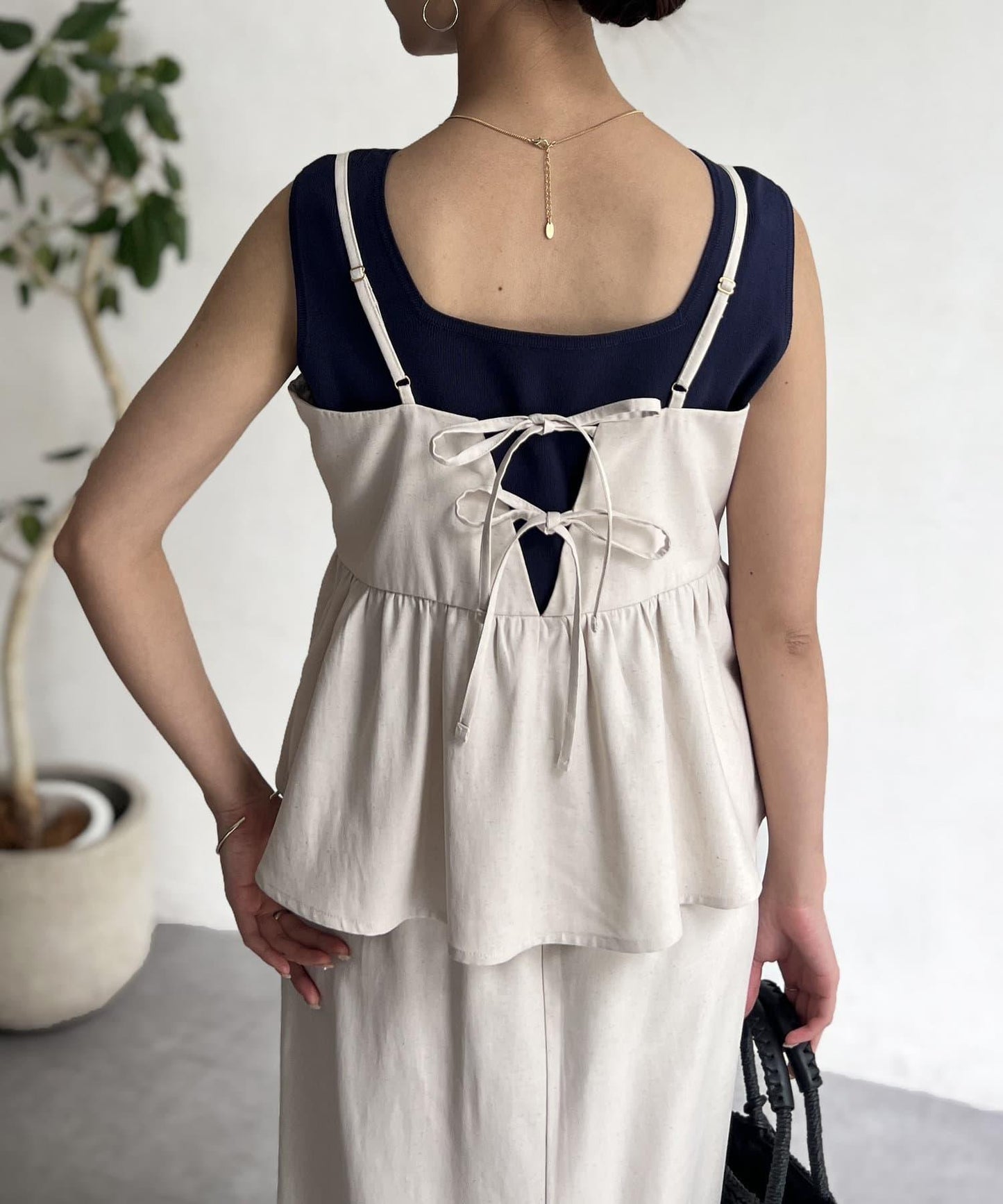 【搭配力出眾】【成熟可愛體型修飾】吊帶連衣裙×緊身裙