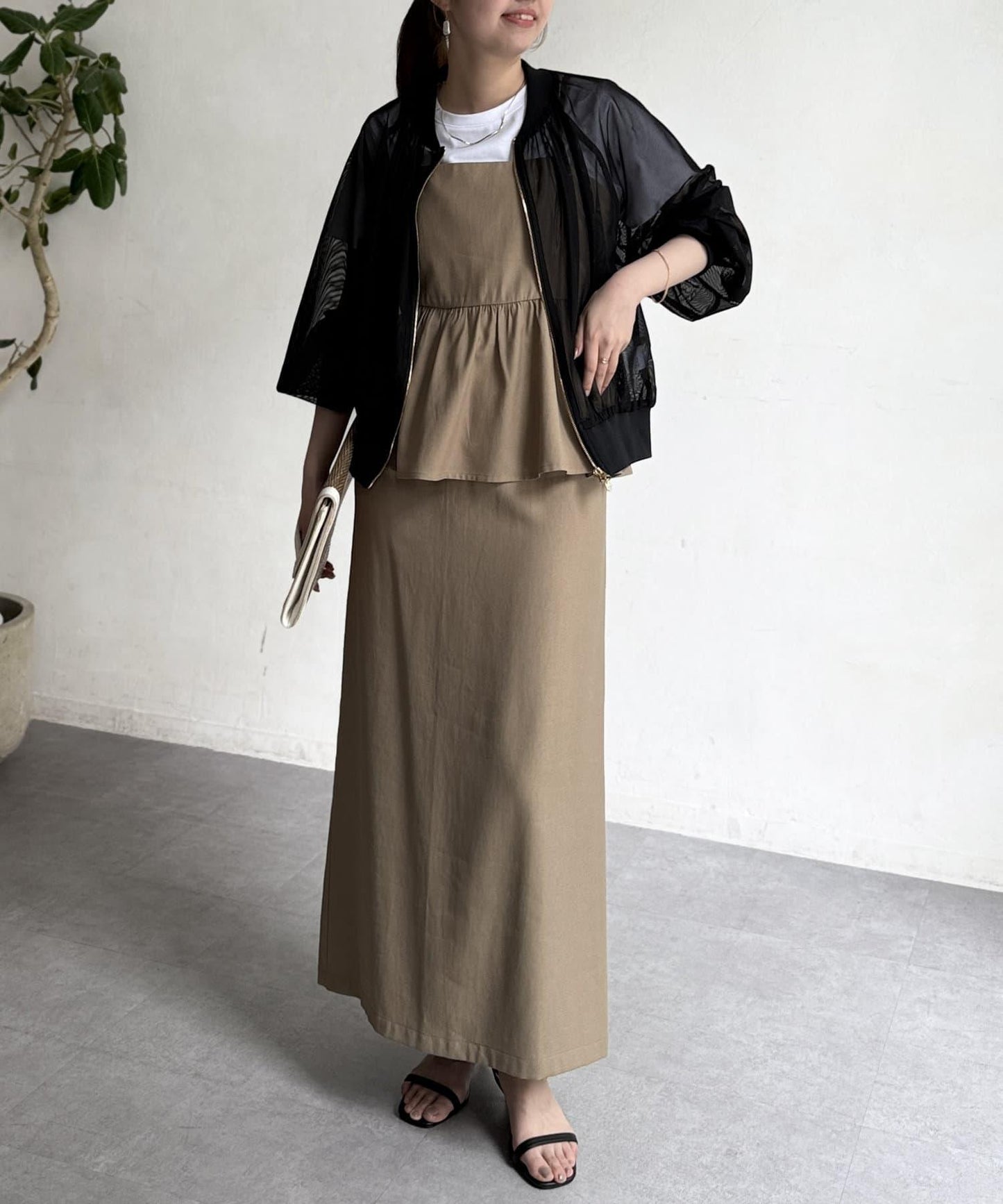 【搭配力出眾】【成熟可愛體型修飾】吊帶連衣裙×緊身裙