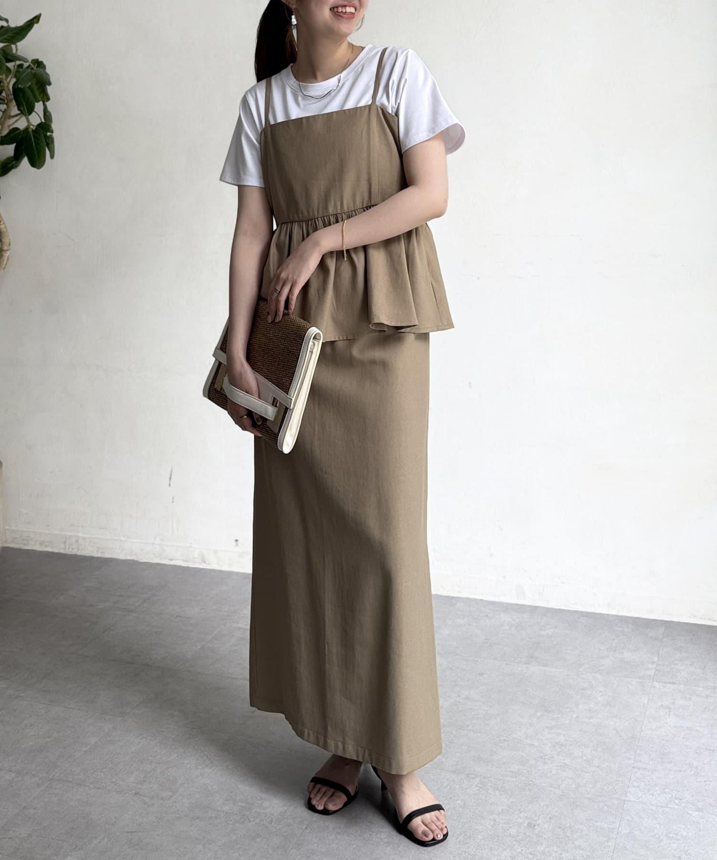 【搭配力出眾】【成熟可愛體型修飾】吊帶連衣裙×緊身裙