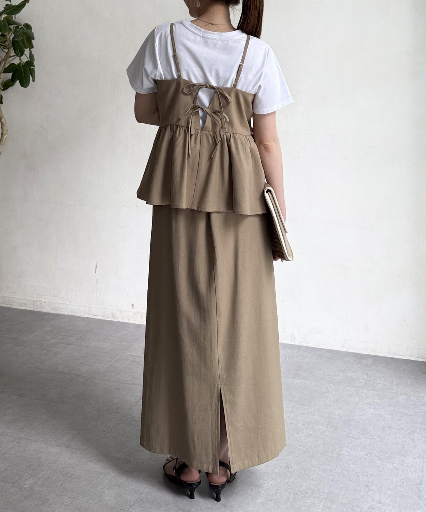 【搭配力出眾】【成熟可愛體型修飾】吊帶連衣裙×緊身裙