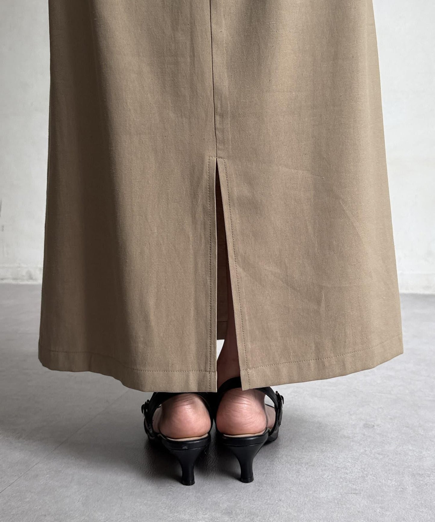 【搭配力出眾】【成熟可愛體型修飾】吊帶連衣裙×緊身裙