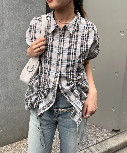 格紋襯衫