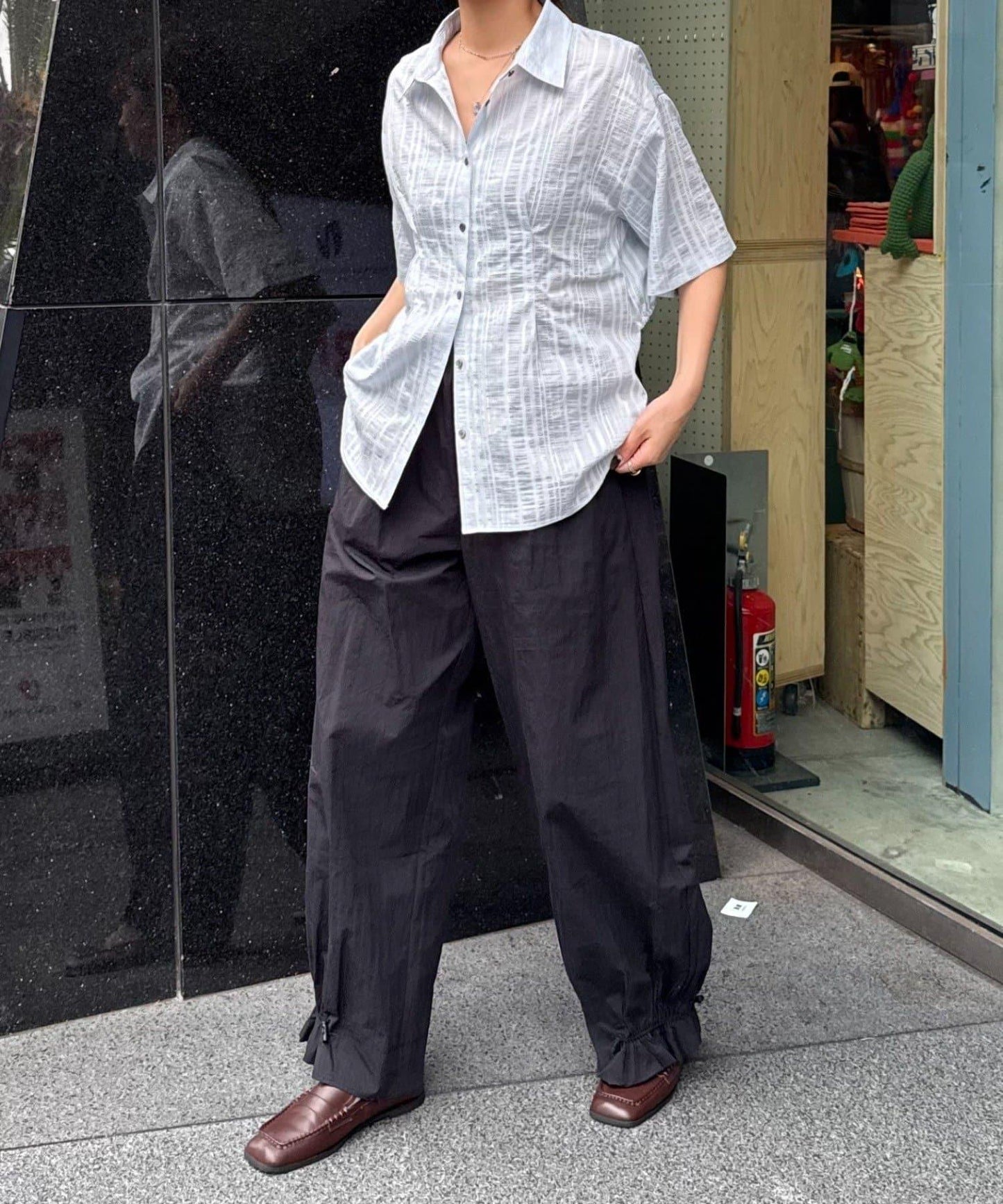 背開衩條紋襯衫
