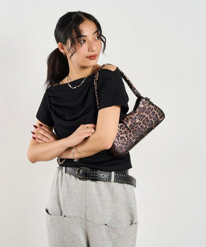 荷葉邊露肩短袖上衣