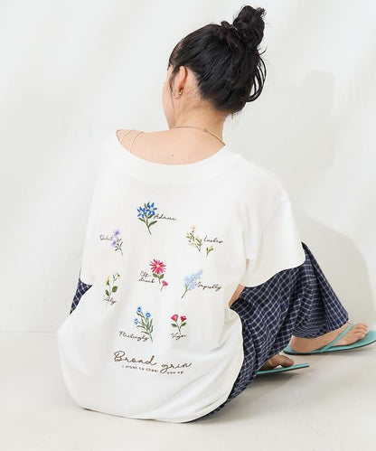 花刺繡T恤