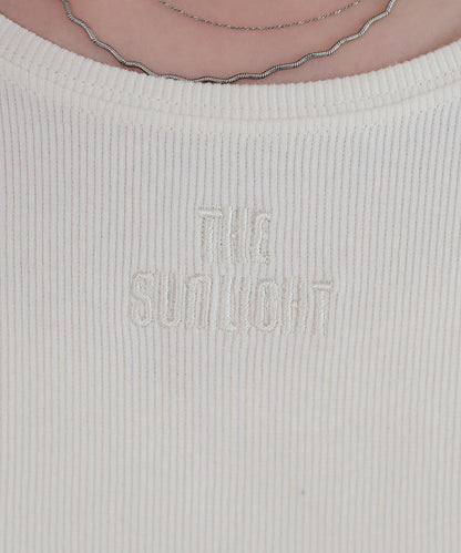 【4色展開】顏料刺繡logo T恤