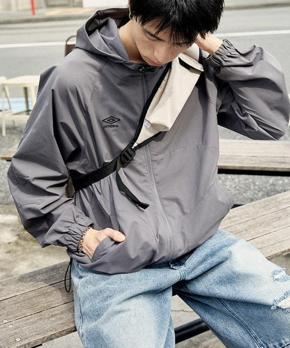 聯名**安博羅**尼龍連帽夾克