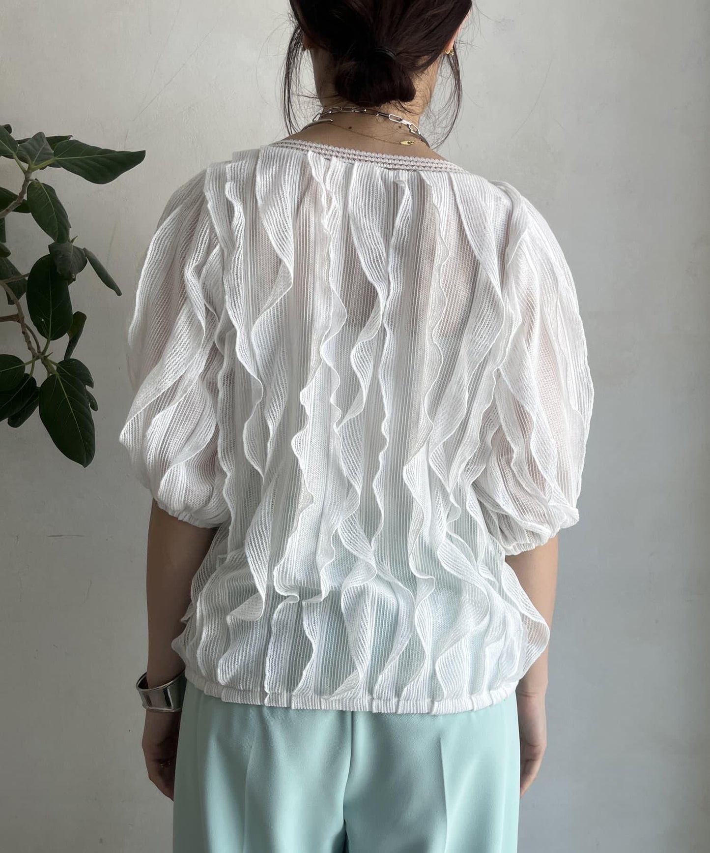 【限定】褶邊蕾絲上衣