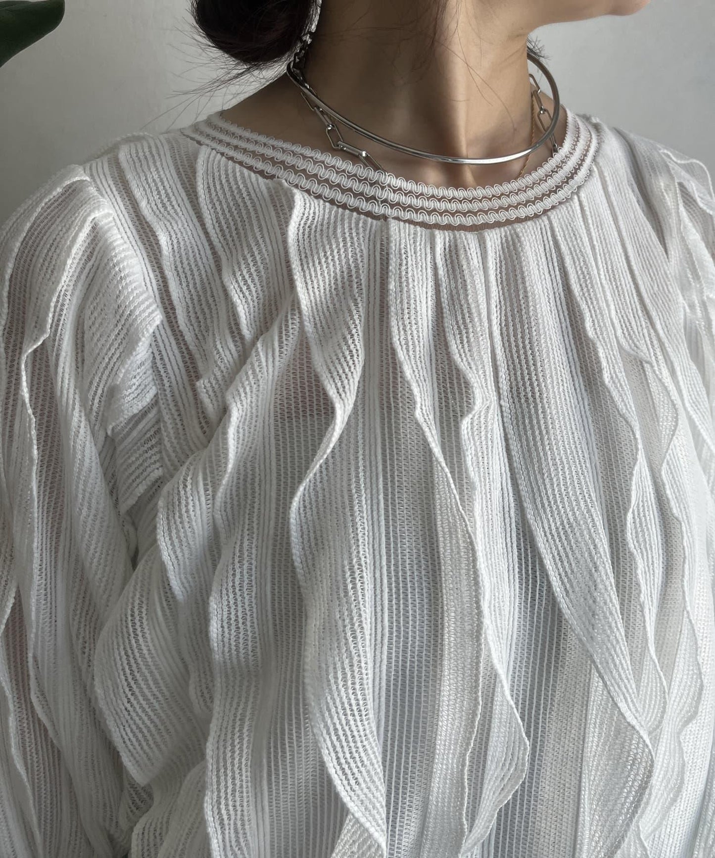 【限定】褶邊蕾絲上衣