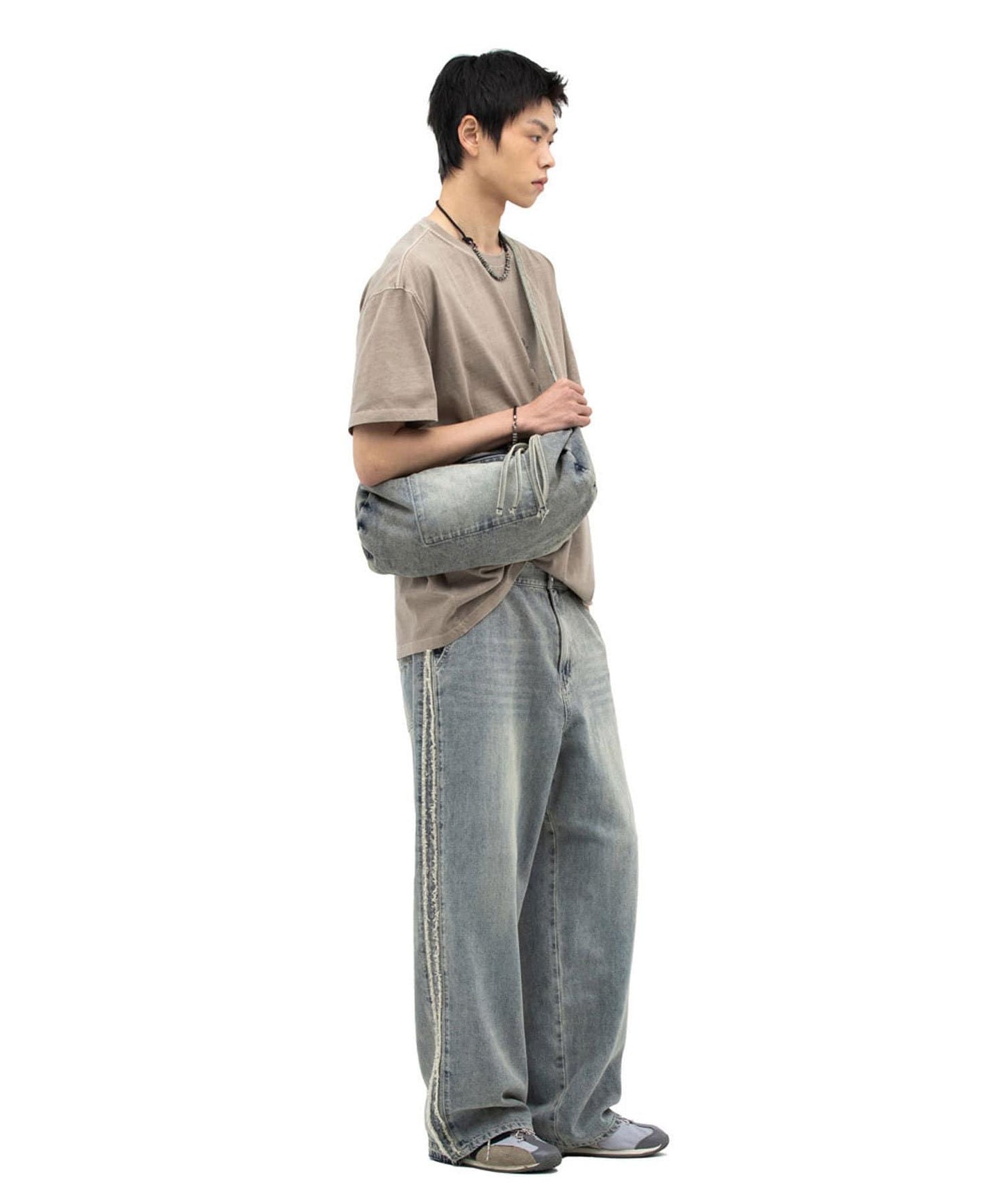 【DEFGARMENTS/デフグラメンツ】側軌直筒牛仔褲