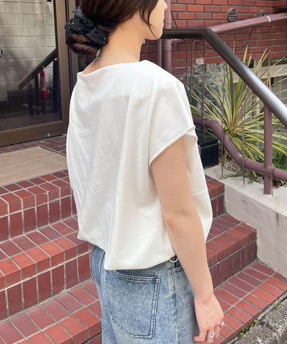 《健康肌露膚》法式短袖露肩衛衣