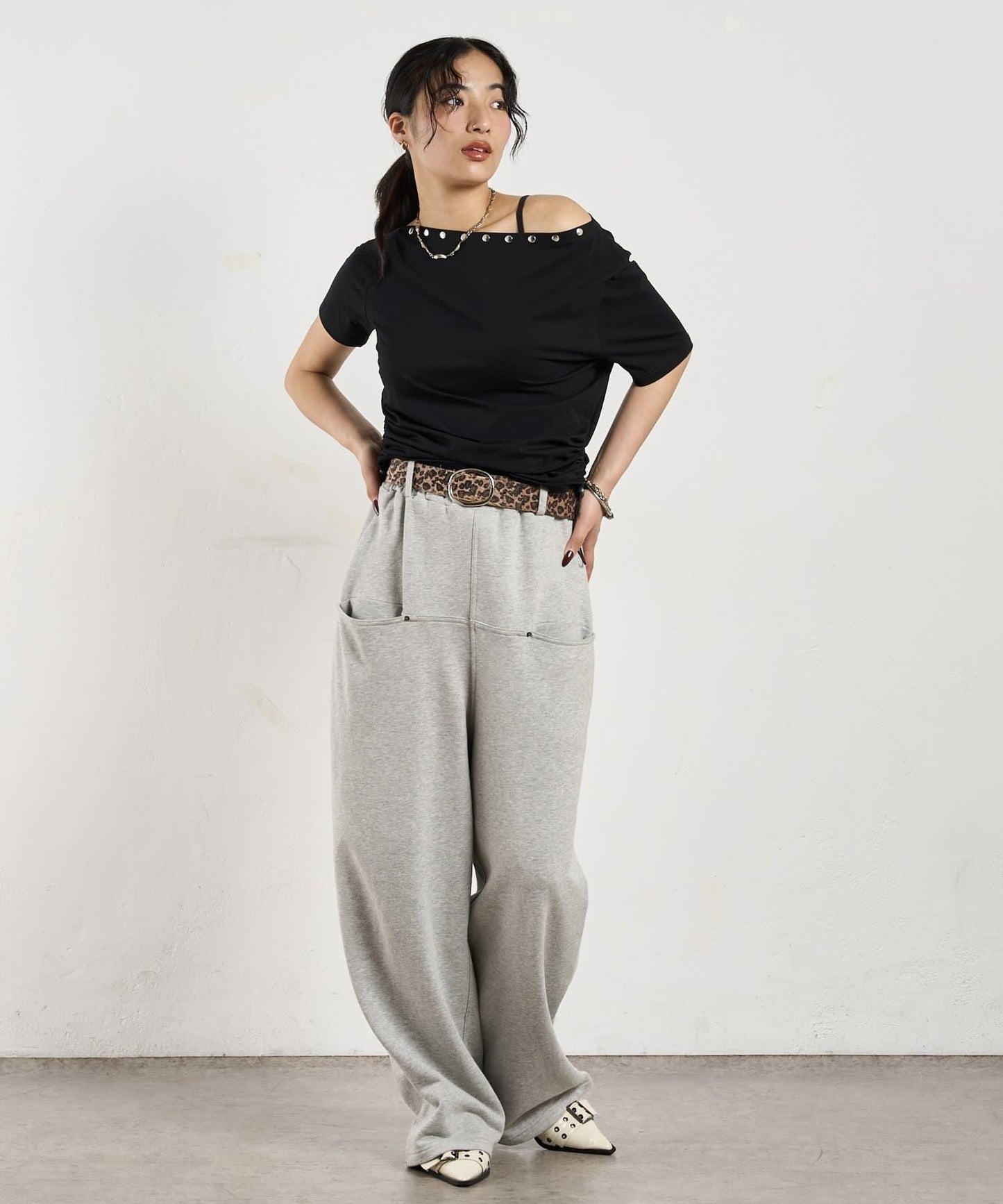 獨一無二單肩裝飾釘珠短袖T恤