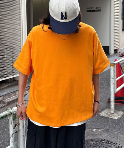 重量箱型剪影T恤