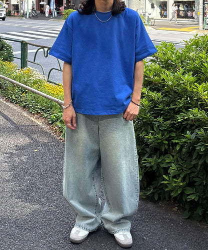 重量箱型剪影T恤