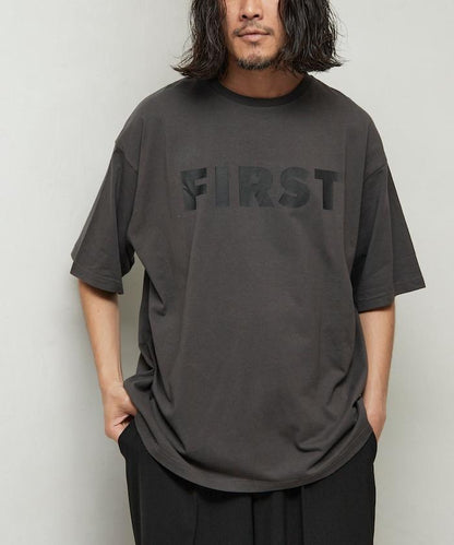 6盎司 前面標誌印花 圓領T恤 / 印花T恤 FIRST