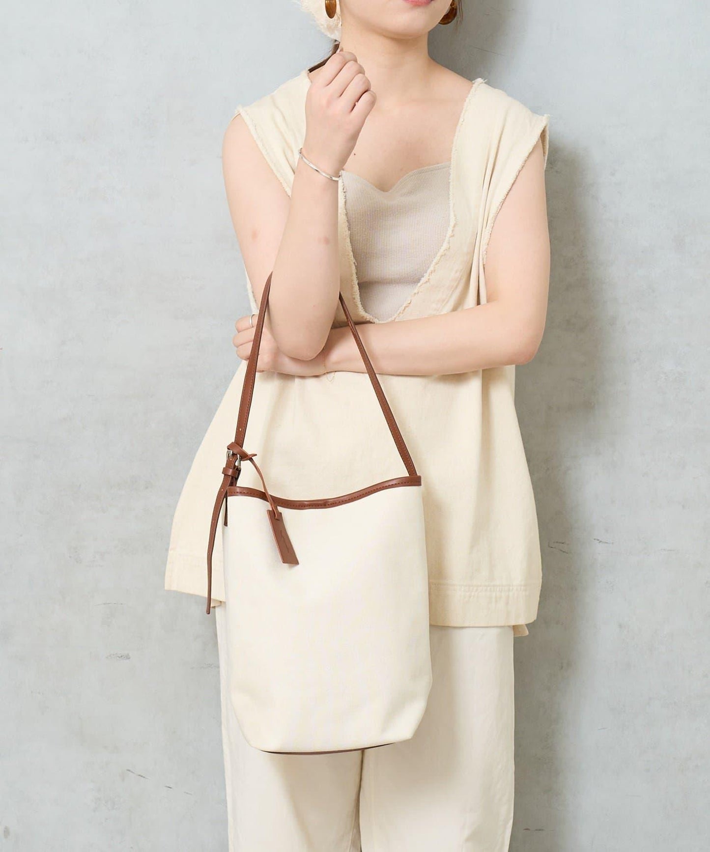 帆布桶型手提包