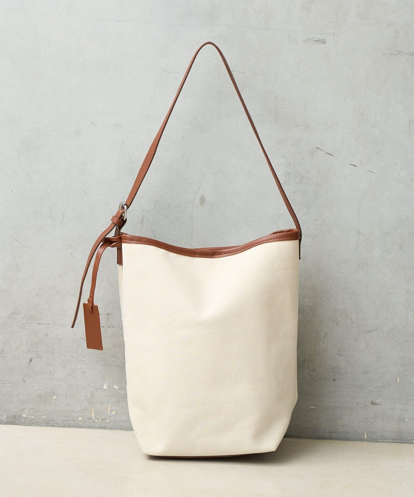 帆布桶型手提包