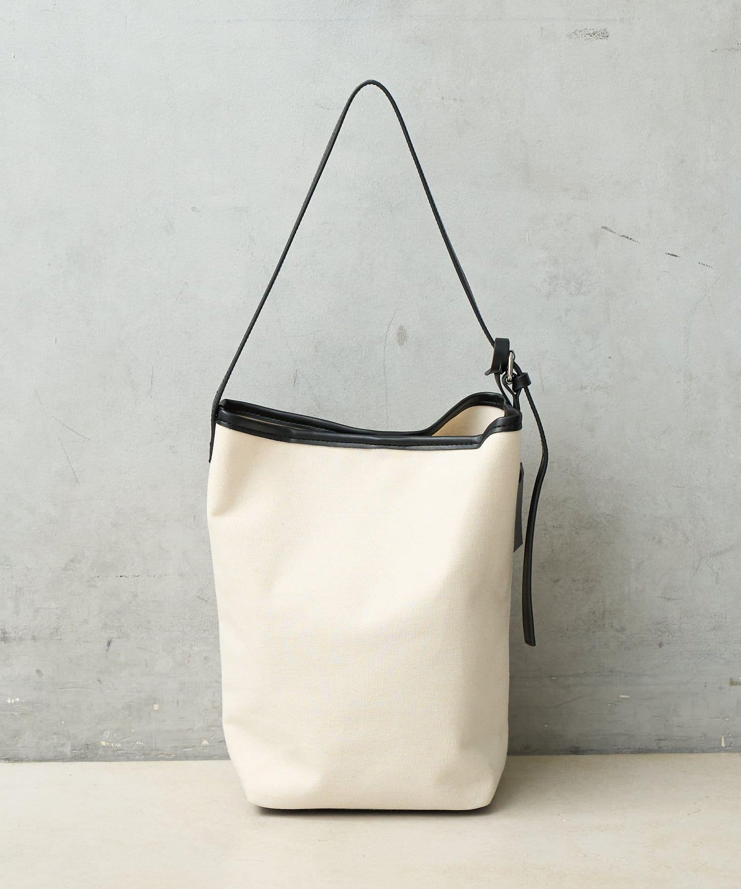 帆布桶型手提包