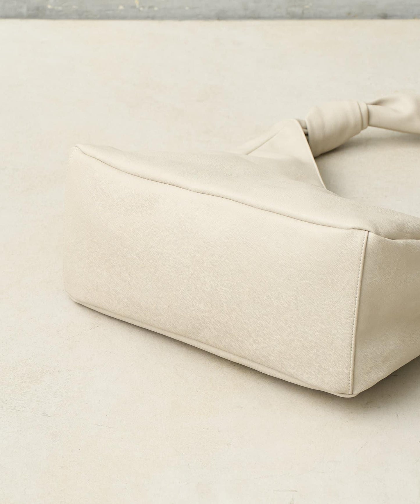 仿皮單肩包 三角形